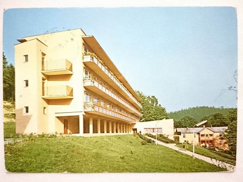 IWONICZ ZDRÓJ. SANATORIUM CENTRALNEGO ZWIĄZKU RZEMIOSŁA PIAST FOT. STELMACH