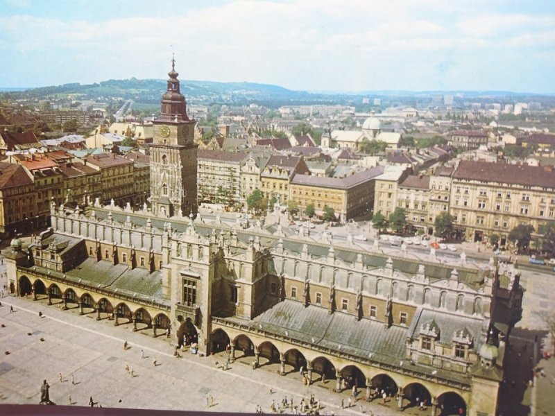 KRAKÓW. RYNEK GŁÓWNY - SUKIENNICE FOT. RACZKOWSKI