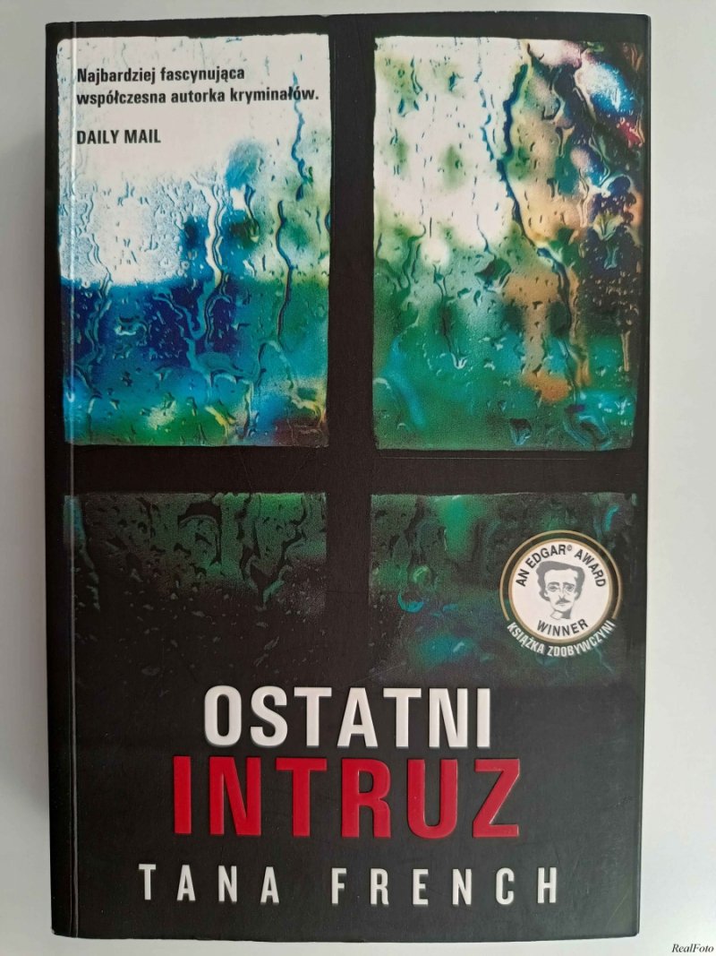 OSTATNI INTRUZ - Tana French