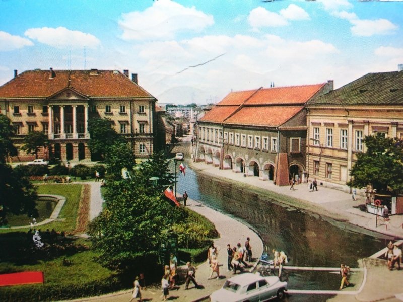 KIELCE. PLAC PARTYZANTÓW FOT. A. STELMACH