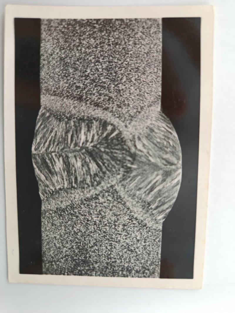 FRAGMENT WYSTAWY SZTUKI Z KAMIENIA