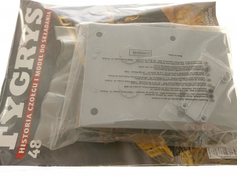 TYGRYS HISTORIA CZOŁGU I MODEL DO SKŁADANIA NR 048