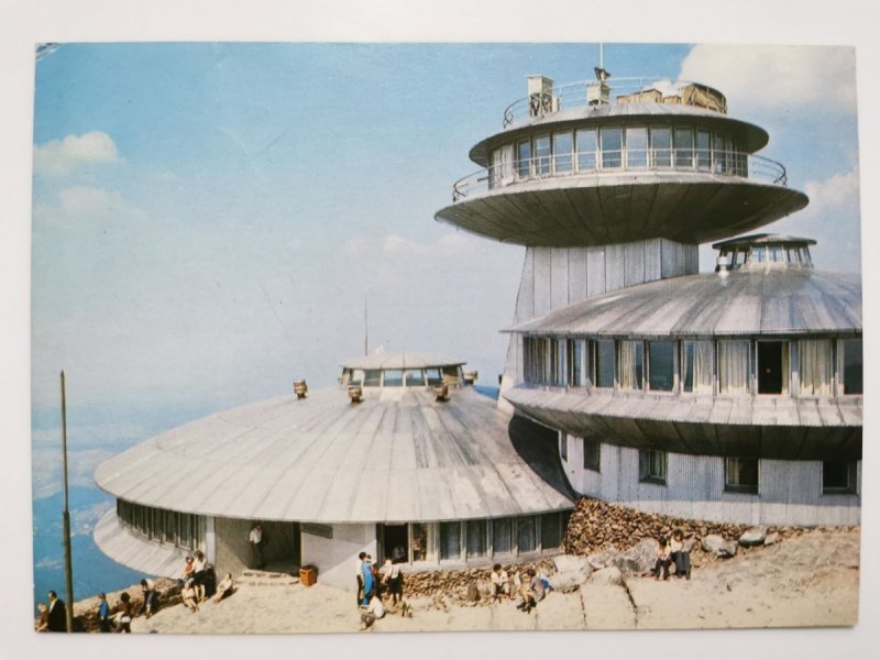 KARKONOSZE. SCHRONISKO I OBSERWATORIUM METEOROLOGICZNE FOT. SUROWIEC