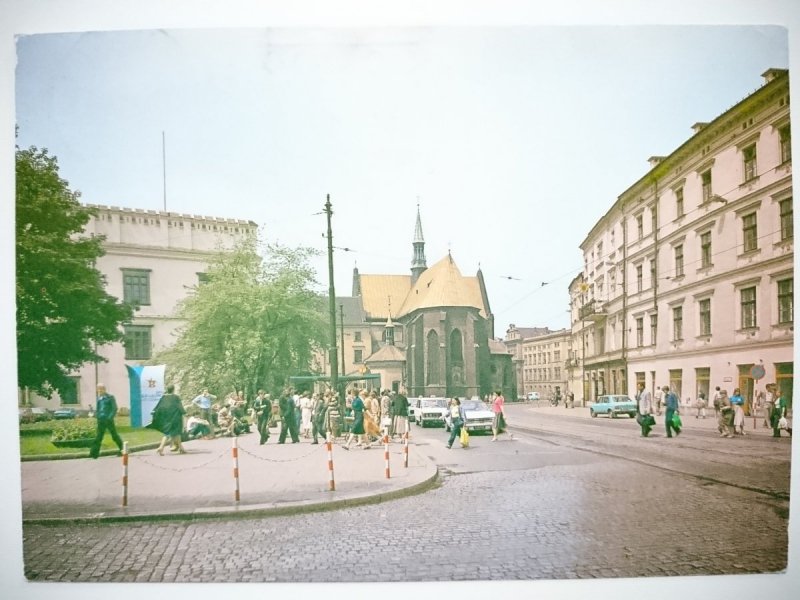 KRAKÓW. PLAC WIOSNY LUDÓWM KOŚCIÓŁ FRANCISZKANÓW FOT. KRASSOWSKI