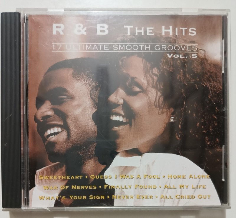 CD. R AND B THE HITS