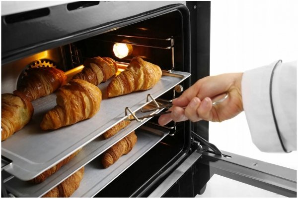 Piec konwekcyjny H90 62L 230V/2670W 595x624x(H)572mm HENDI 227060 8711369227060