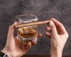 Szklanka do whisky z miejscem na cygaro