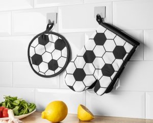 Piłkarskie rękawice kuchenne z podkładką 