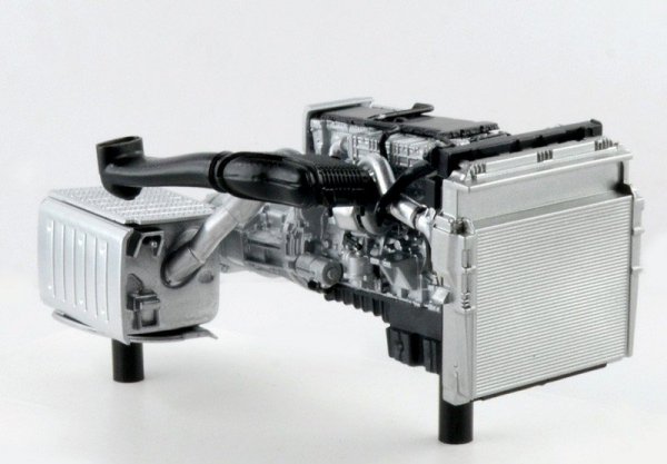 Italeri Mercedes Benz Actros MP4 Gigaspace