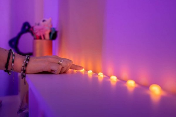 TWINKLY Inteligentne lampki dekoracyjne Strings USB-C (Candies) 100 LED RGB, serca, przezroczysty przewód, 6 m