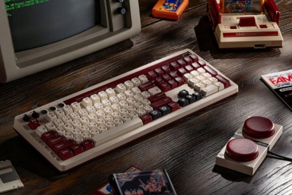 8BitDo 108 Mechanical Keyboard Fami Ed.