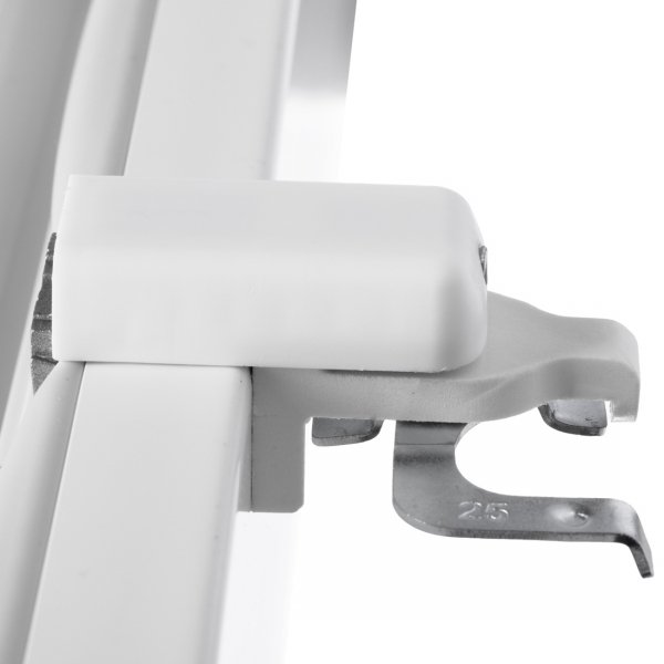 Bezinwazyjny uchwyt do zamocowania żaluzji z rynną 25mm na ramie okna