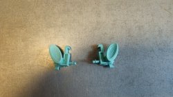 Zatrzask pokrywy lewy, EZ/DT2/DT2x , 700-060400-021 