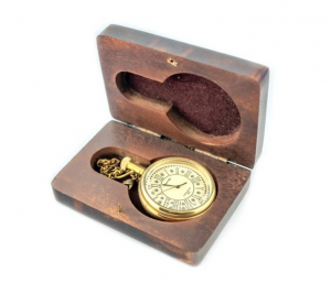 Zegarek z łańcuszkiem w pudełku drewnianym - CLK-0703