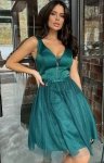 Rozkloszowana błyszcząca sukienka z kokardą zielona 271-13