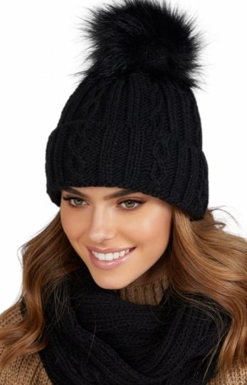 Czarna czapka z pomponem na zimę Genova 