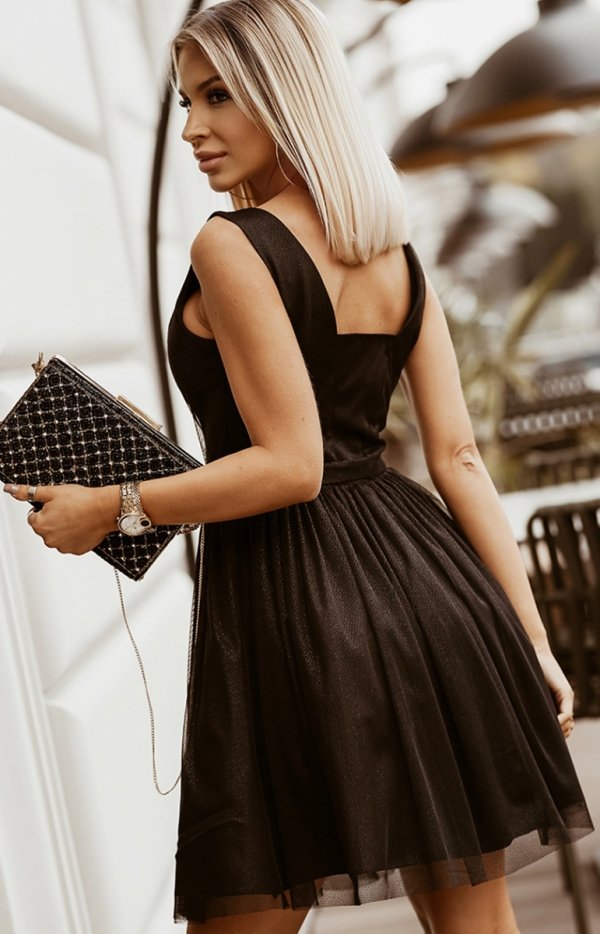 Elegancka czarna błyszcząca sukienka 2228-06 tył