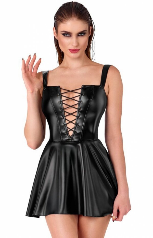 Skórzana mini sukienka rozkloszowana