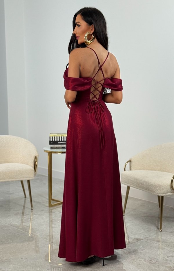Błyszcząca bordowa długa sukienka wieczorowa Silla tył