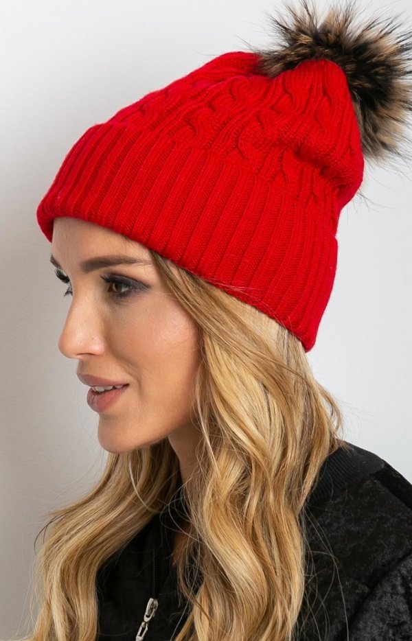 Merribel czapka z naturalnym pomponem czerwona
