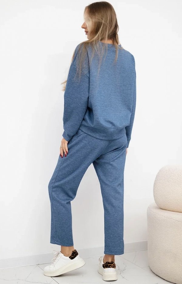 Komplet dresowy masełko bluza i spodnie jeans tył