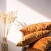 Glossy złota poduszka dekoracyjna 45x45