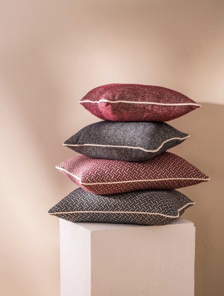 Goodi Burgundy Decorative Pillow 60x50