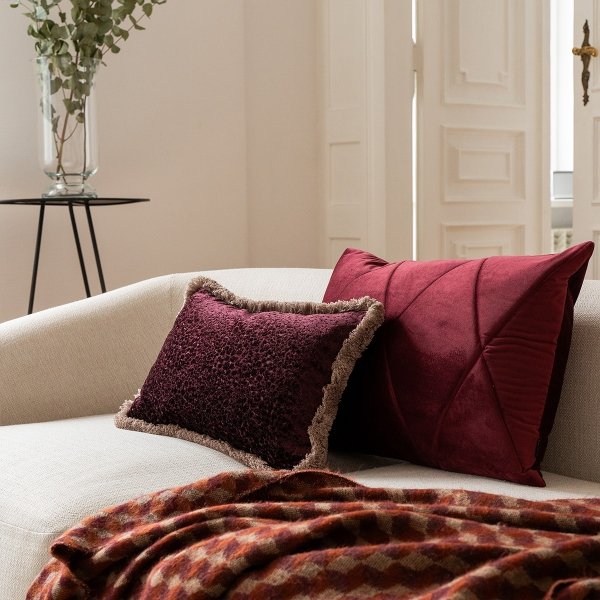 Touch decorative cushion burgundy 60x40 MOODI