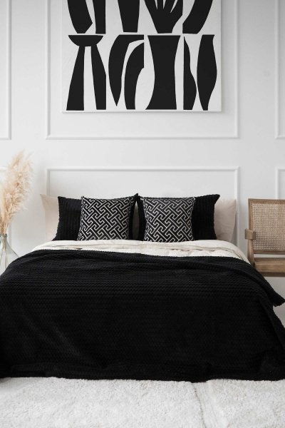 Geneva Black Bed Runner 'Kapa' 200x140 cm