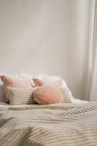 Cream-Pink Set of 5 Decorative Bedroom Pillows Cord