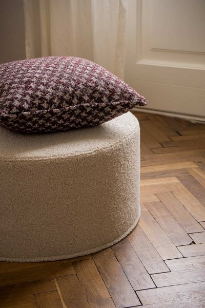 Duża kwadratowa beżowa pufa Cozy 60x30