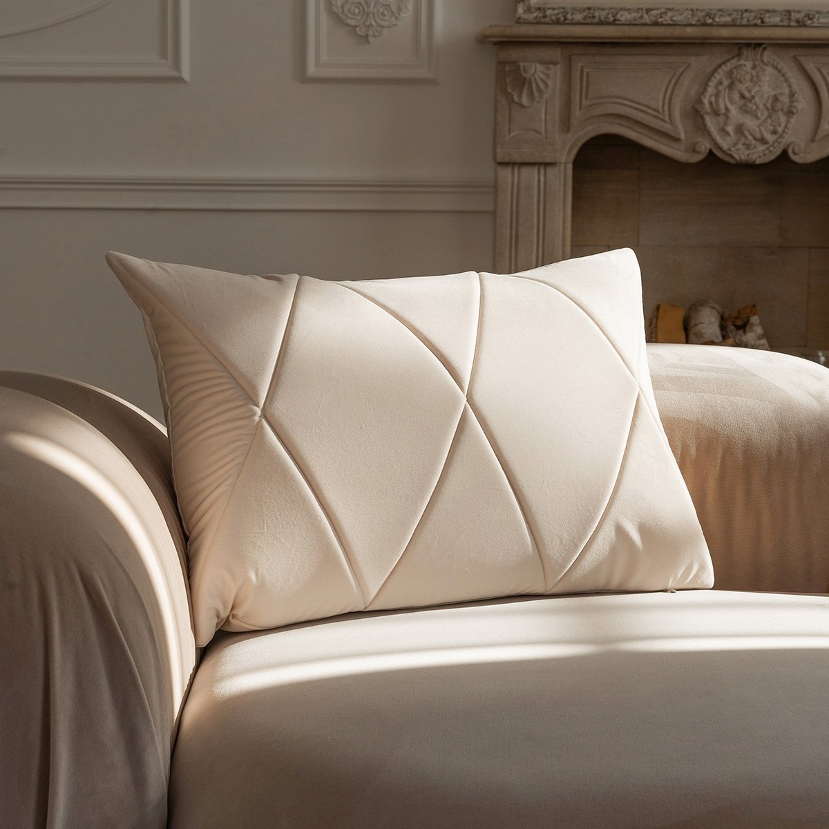 Touch decorative cushion cream 60x40 MOODI