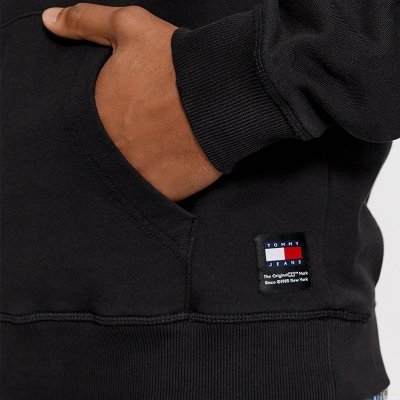 Bluza Tommy Jeans męska czarna kangurka z kapturem
